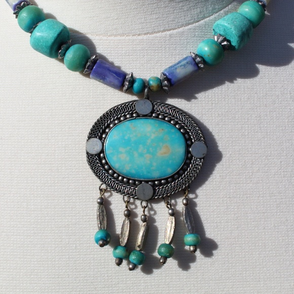 Turquoise & Metal Necklace - Picture 2 of 4